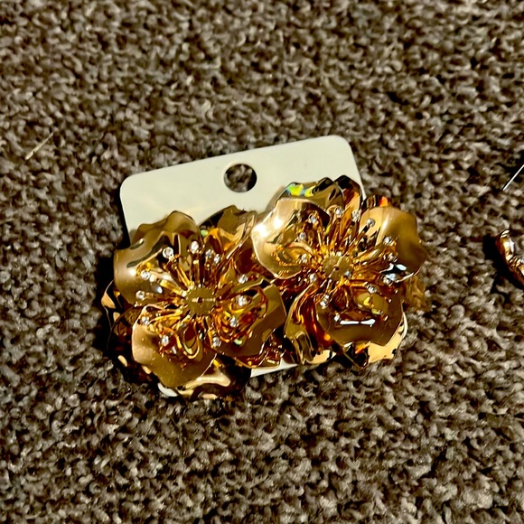 Earring bundle - Picture 3 of 8